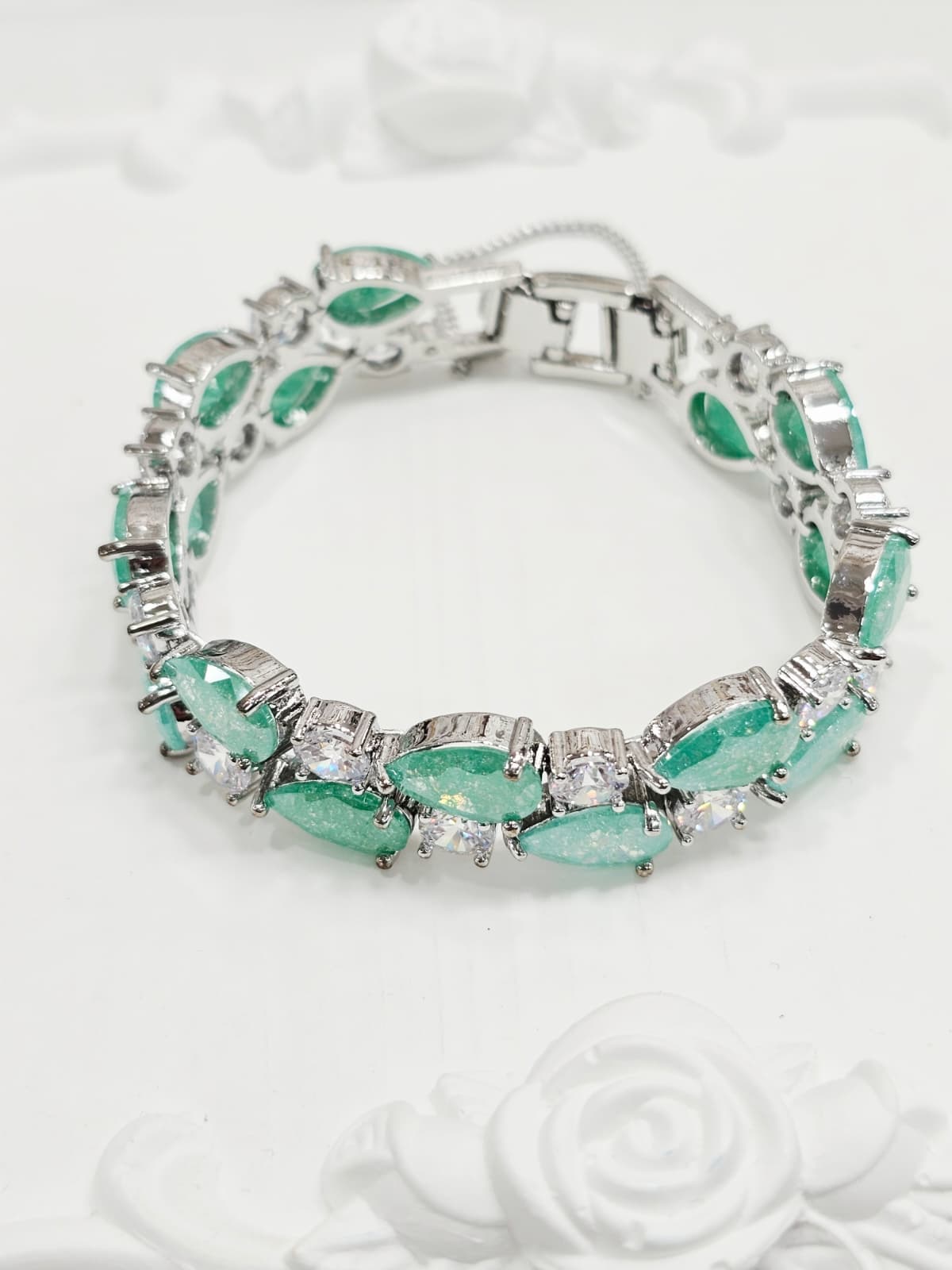 Teardrop Ice Cubic Crackstone Point Madame Bling Silver Tone Noble Bracelet - 이미지 8