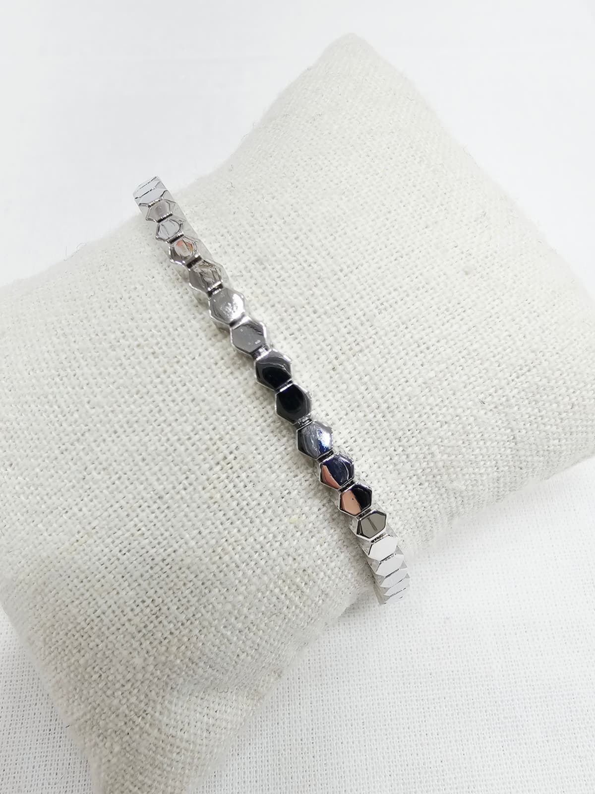 Hexagonal Chain Layered Bracelet Honeycomb Hexagon Simple Honeycomb Bracelet Simple Bracelet

Brass Product - 이미지 5