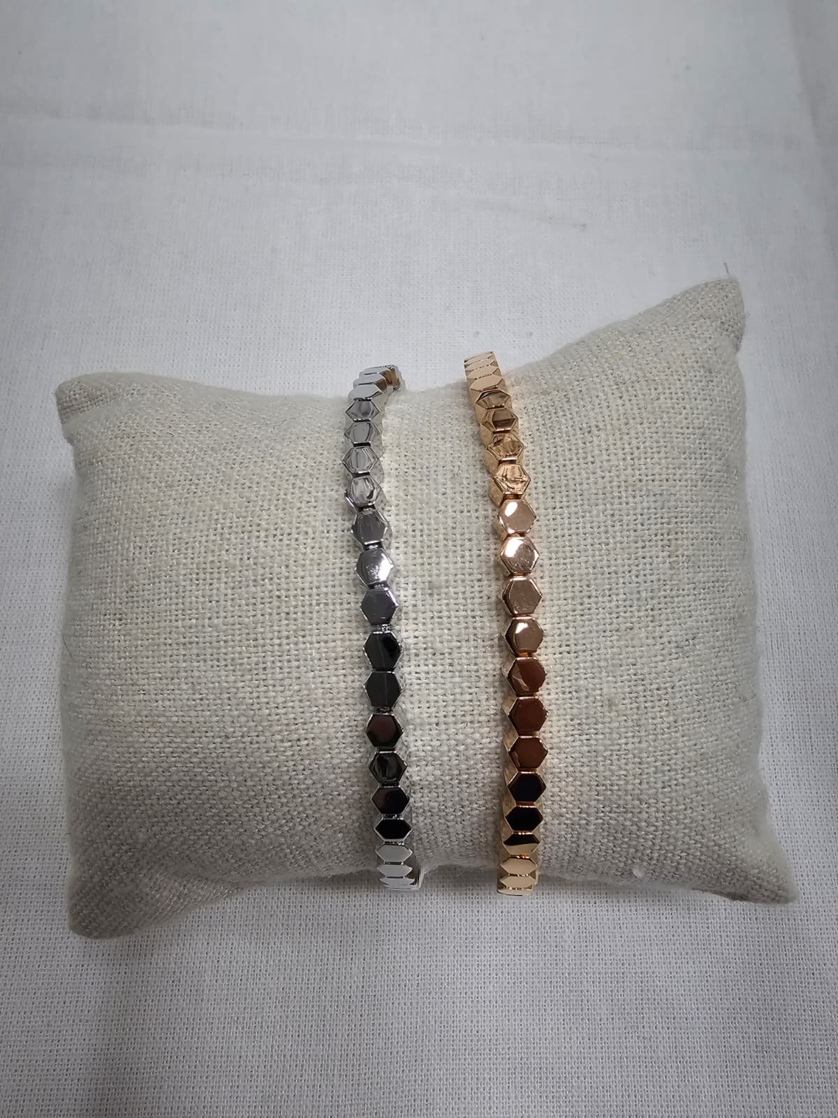 Hexagonal Chain Layered Bracelet Honeycomb Hexagon Simple Honeycomb Bracelet Simple Bracelet

Brass Product - 이미지 2