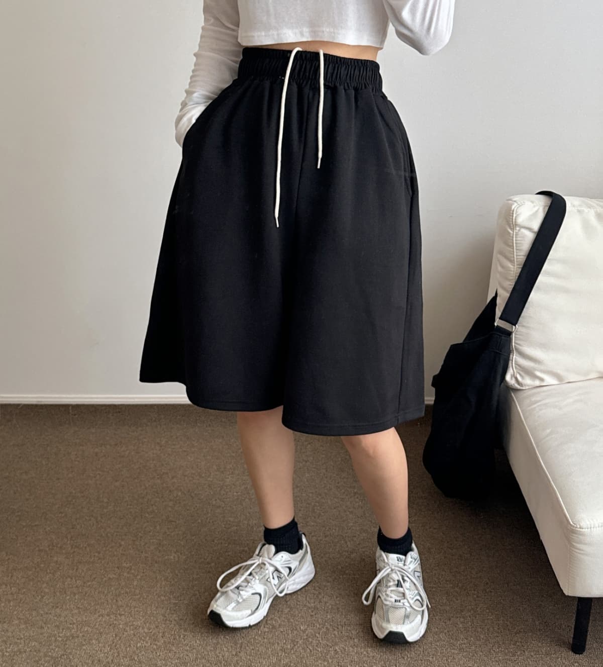 SS Side Pintuck Bermuda Shorts (Unisex, Thick Double-sided, Oversized Fit, Cutouts, Street Style) - 이미지 3