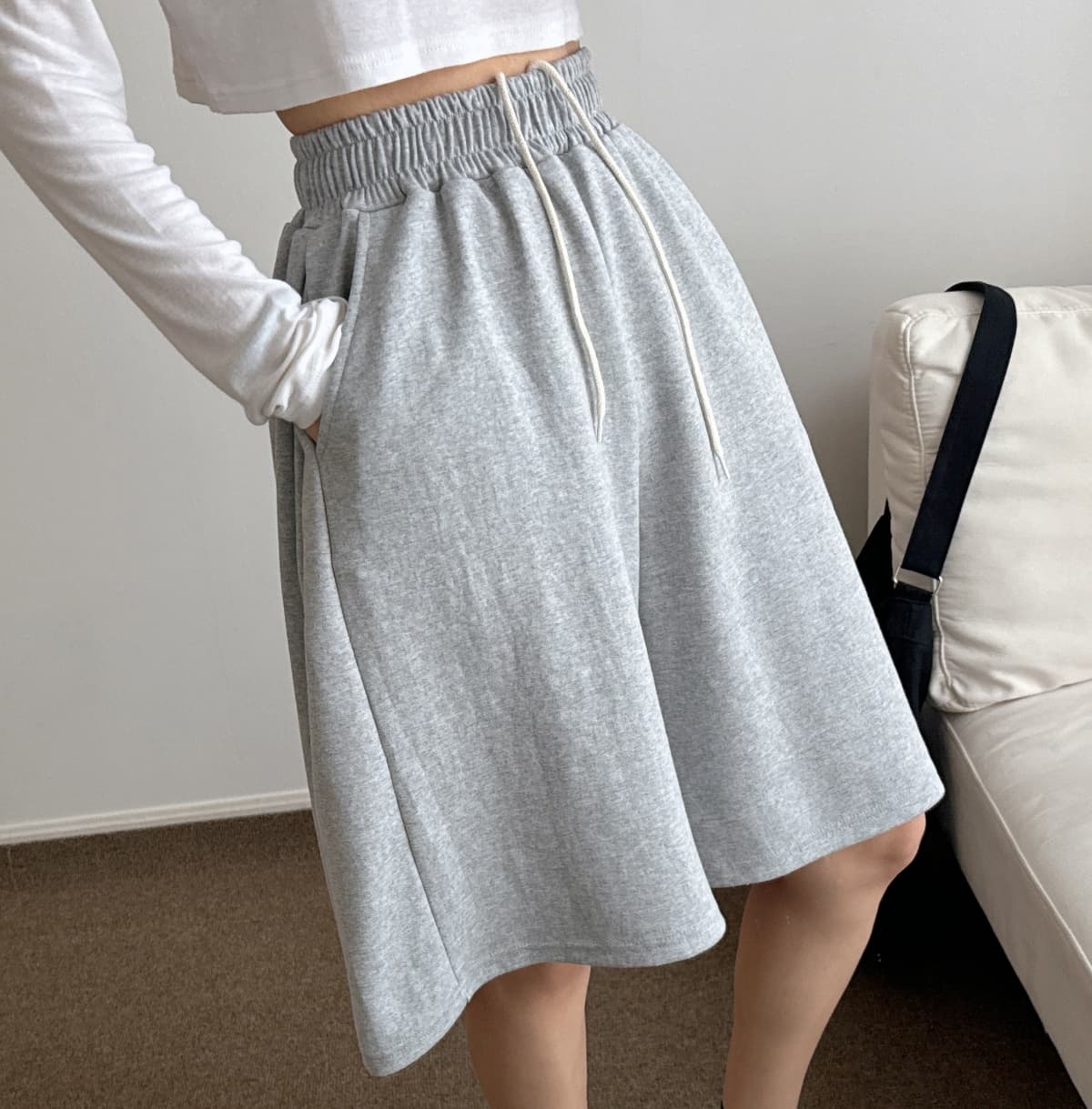 SS Side Pintuck Bermuda Shorts (Unisex, Thick Double-sided, Oversized Fit, Cutouts, Street Style) - 이미지 10