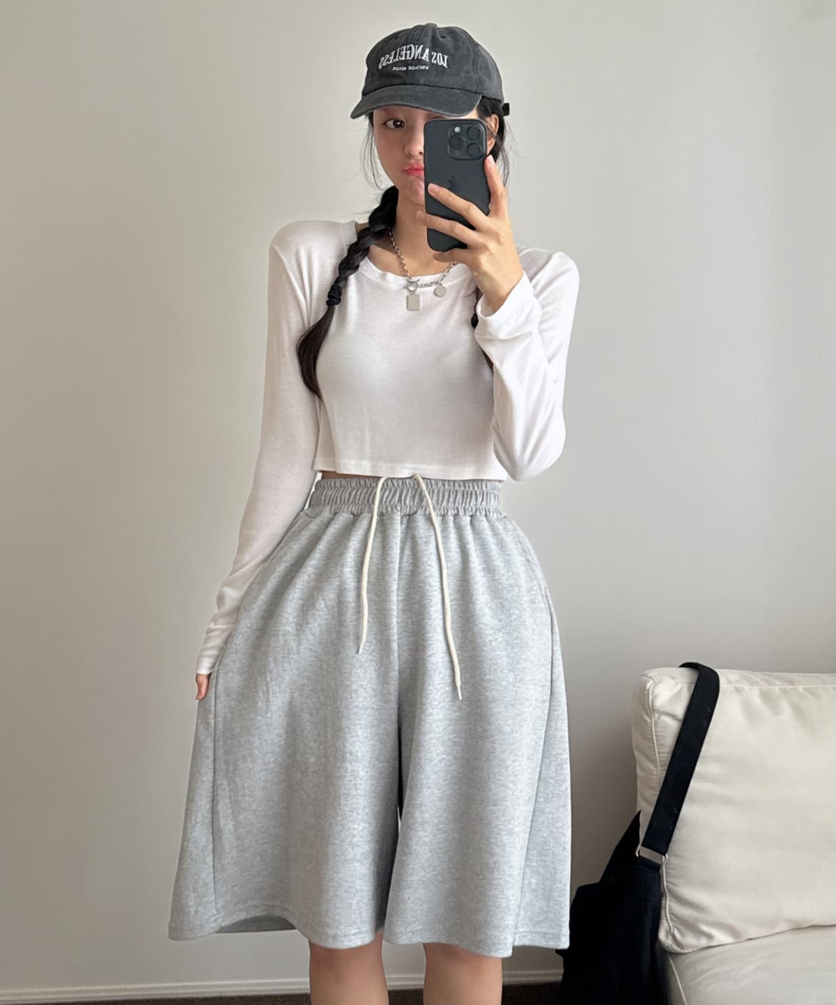 SS Side Pintuck Bermuda Shorts (Unisex, Thick Double-sided, Oversized Fit, Cutouts, Street Style) - 이미지 2
