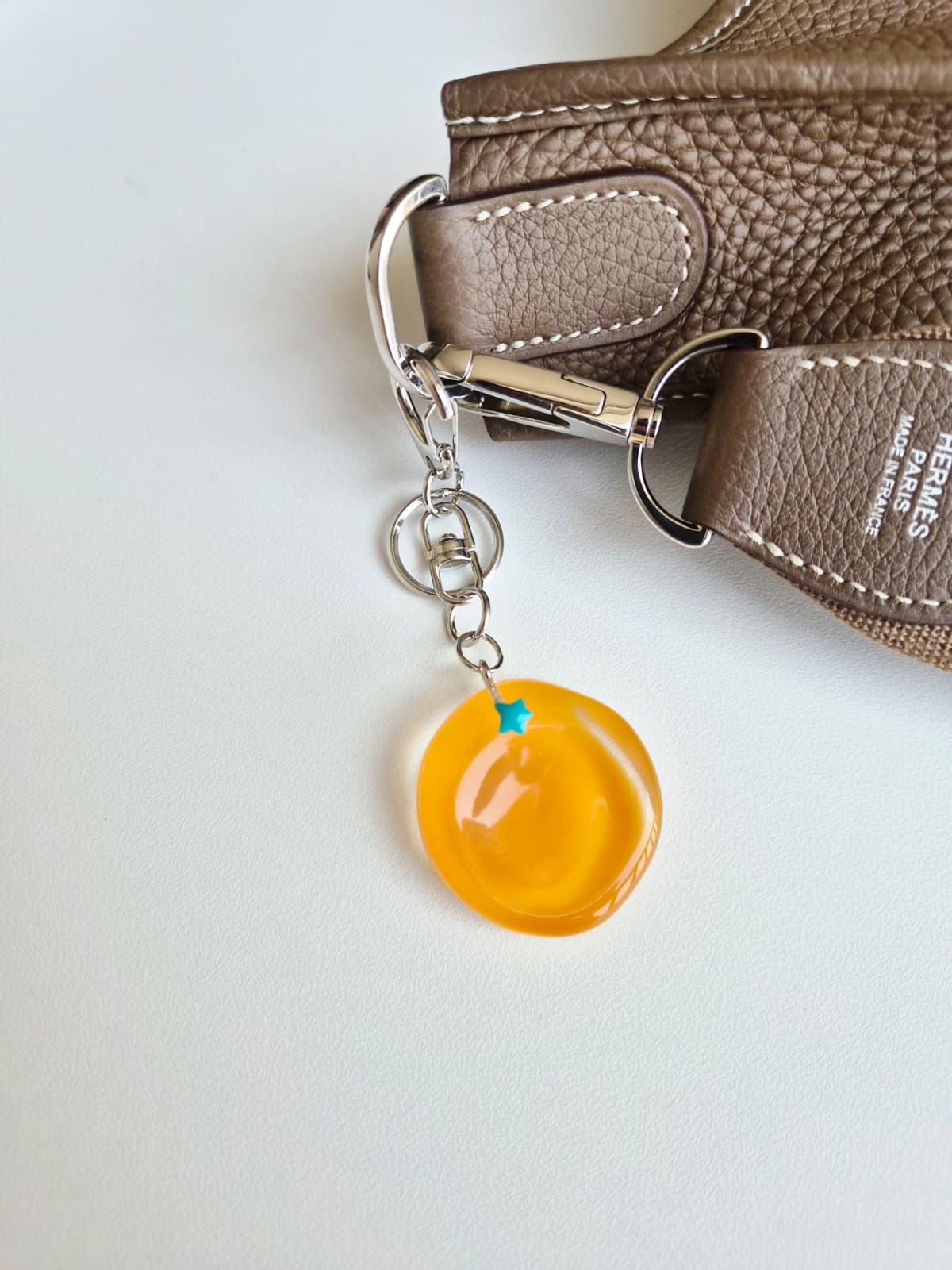 Worry Stone Keyring ☺️ Rub rub calming pebble Formica - 이미지 5