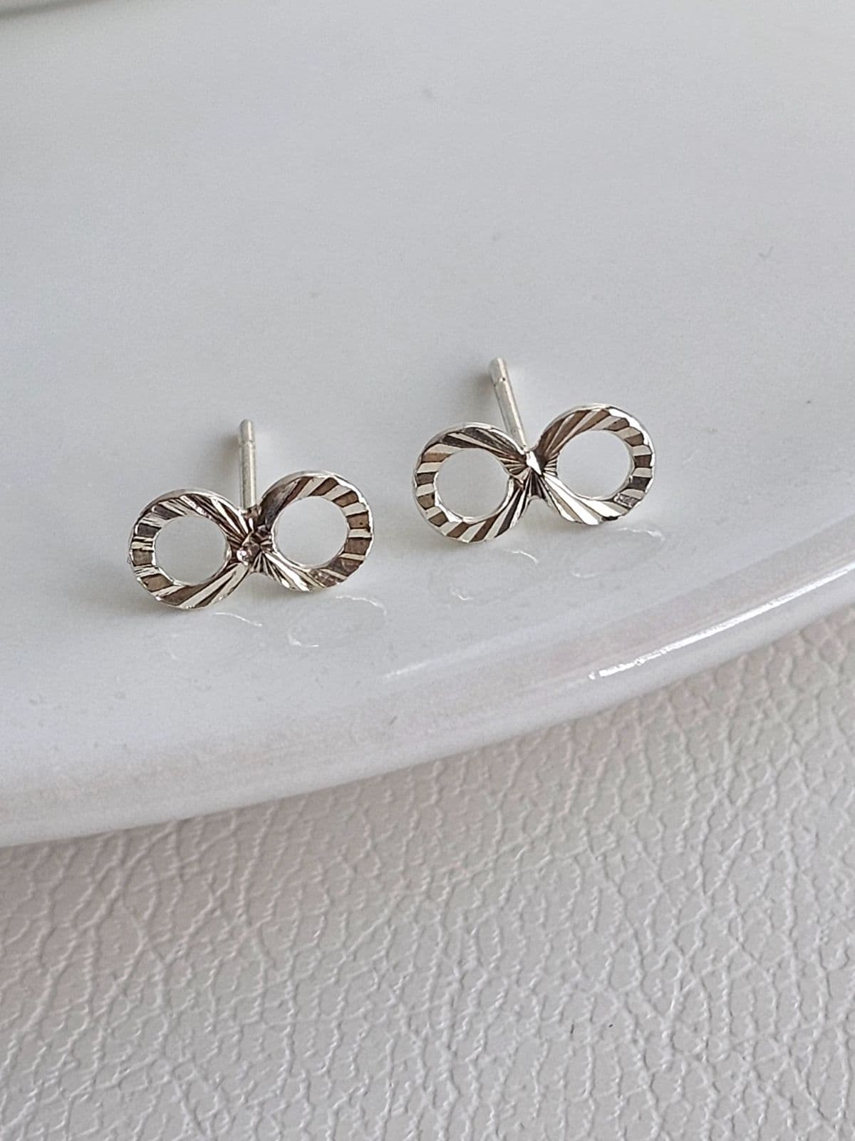 silver925 silver mini Mobius earrings mini earrings - 이미지 6