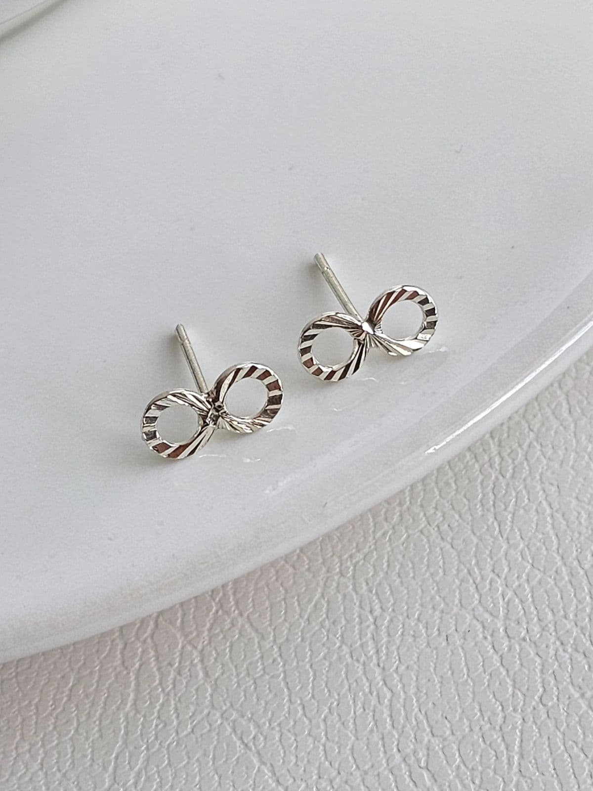 silver925 silver mini Mobius earrings mini earrings - 이미지 7