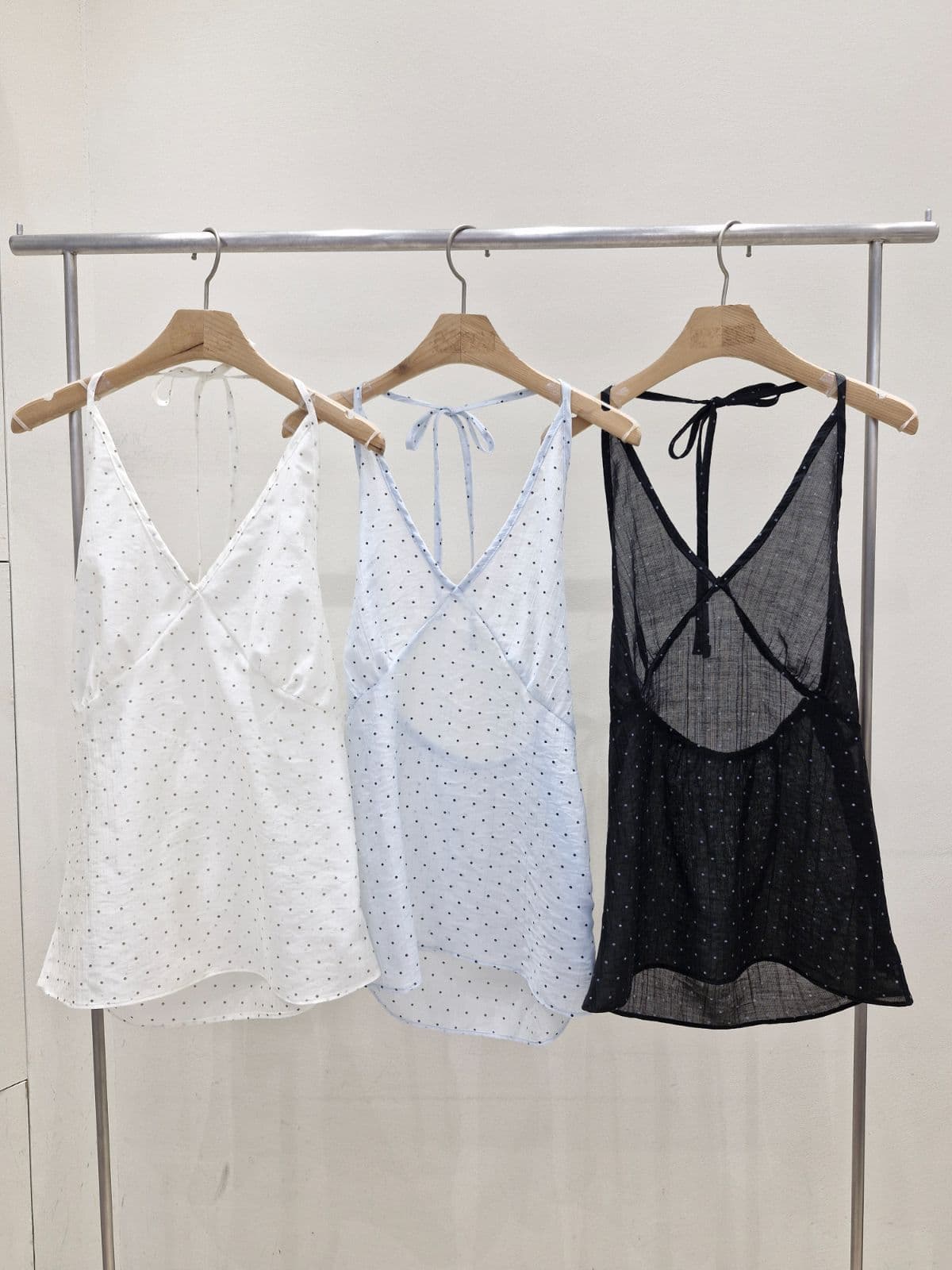 Dot holder sleeveless top - 이미지 1