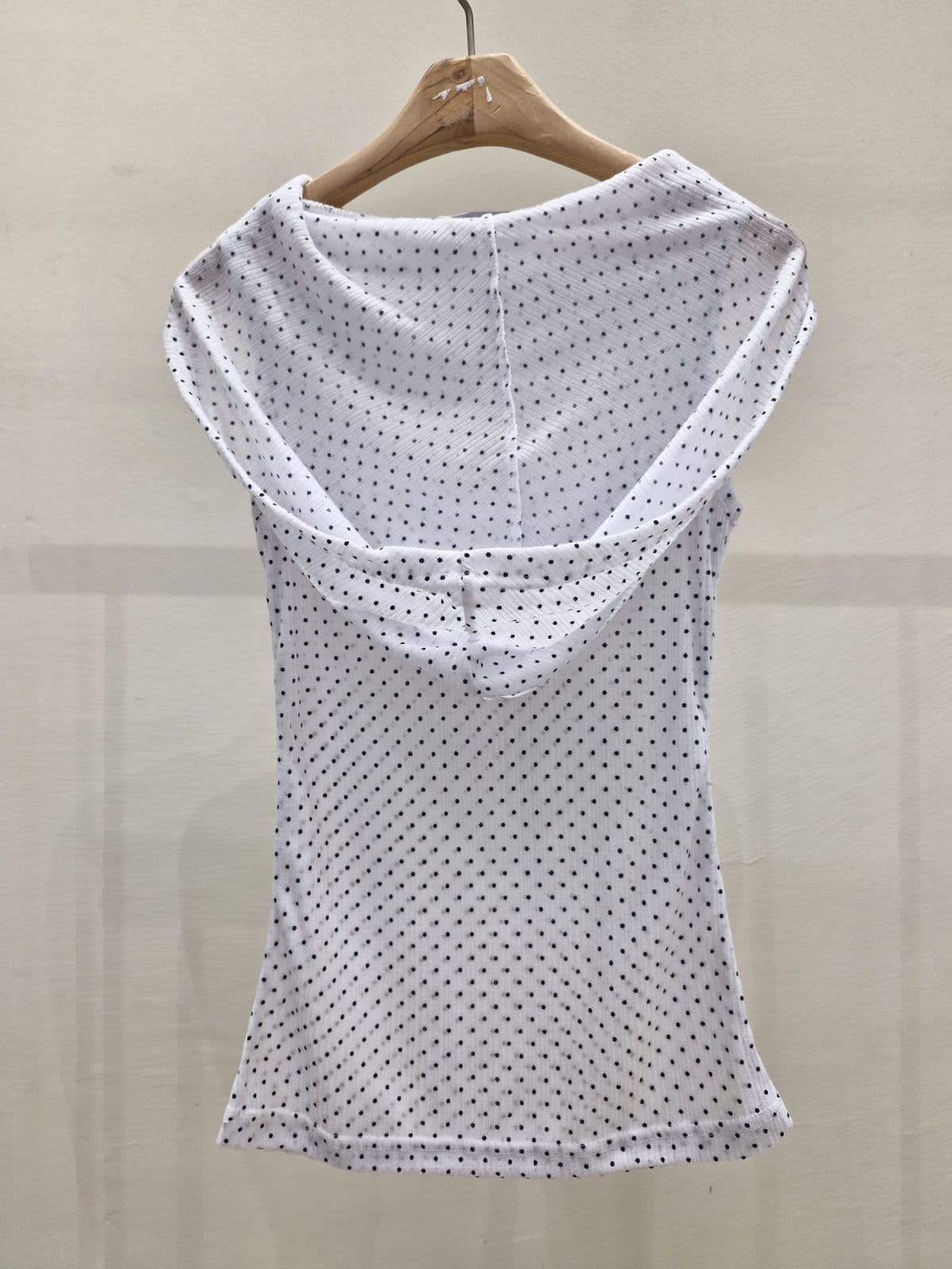Stretchy hooded tank top - 이미지 5