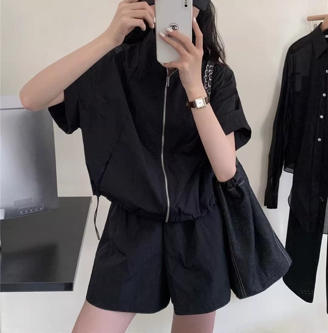 High-neck zip-up short-sleeve windbreaker shorts set - 이미지 5