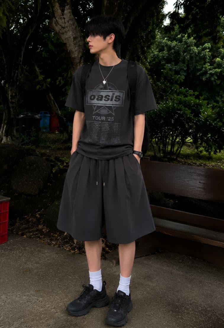 26SS New Arrival) Double-pleated Curved Bermuda Shorts - 이미지 1