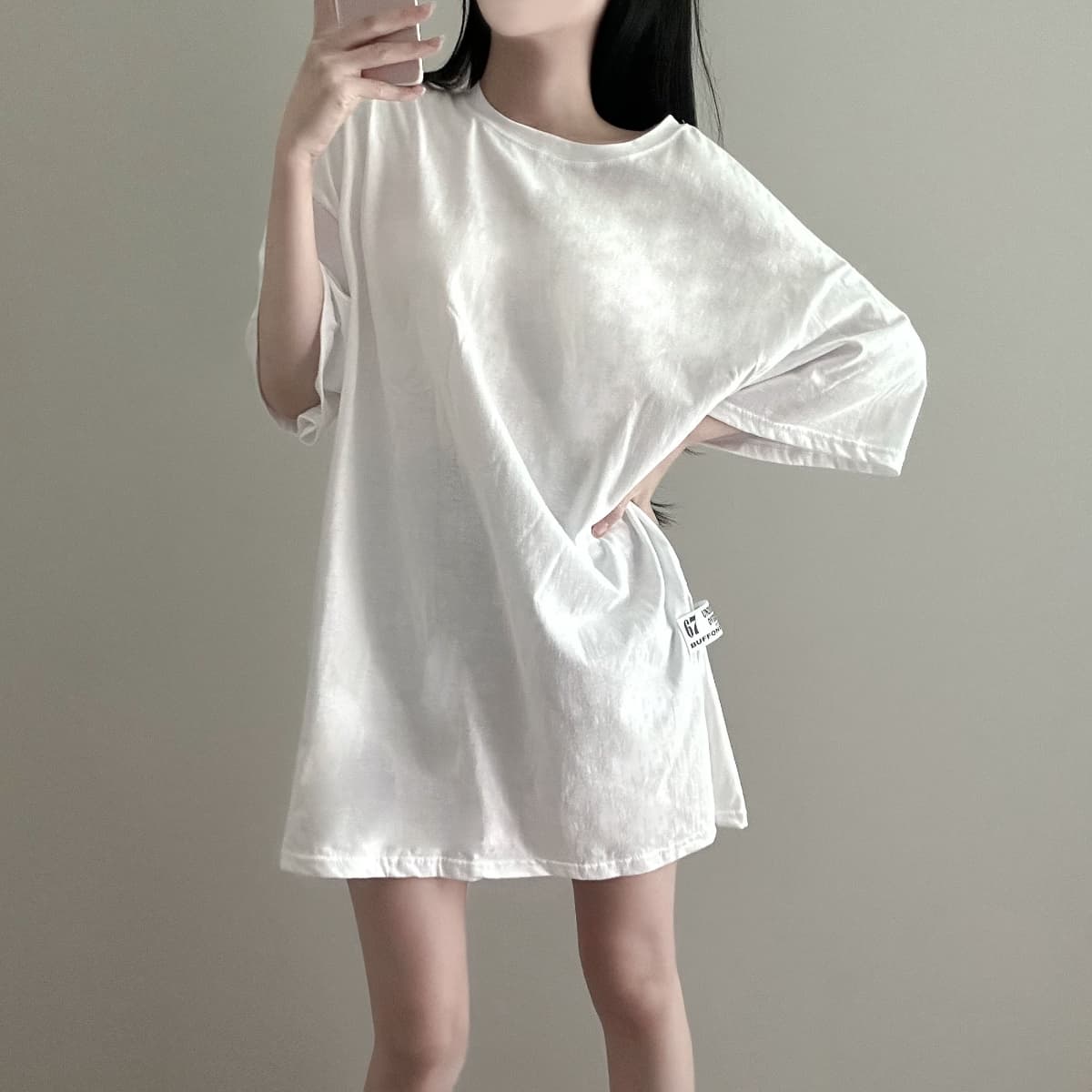 Queen Box — Oversized Side Slit Long Short Sleeve T-shirt - 이미지 1