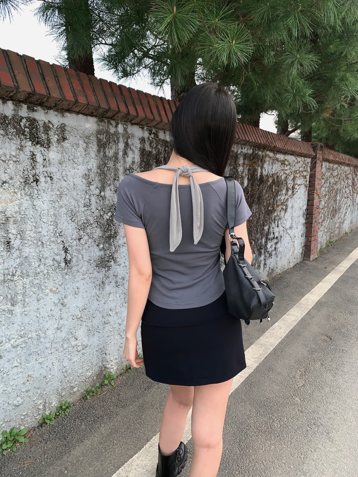 26 Summer New Arrival_(One-piece) Eyelet Halter Neck (Slim Fit, Punching, Layered, Contrast, Short Sleeve, Y2K - 이미지 2