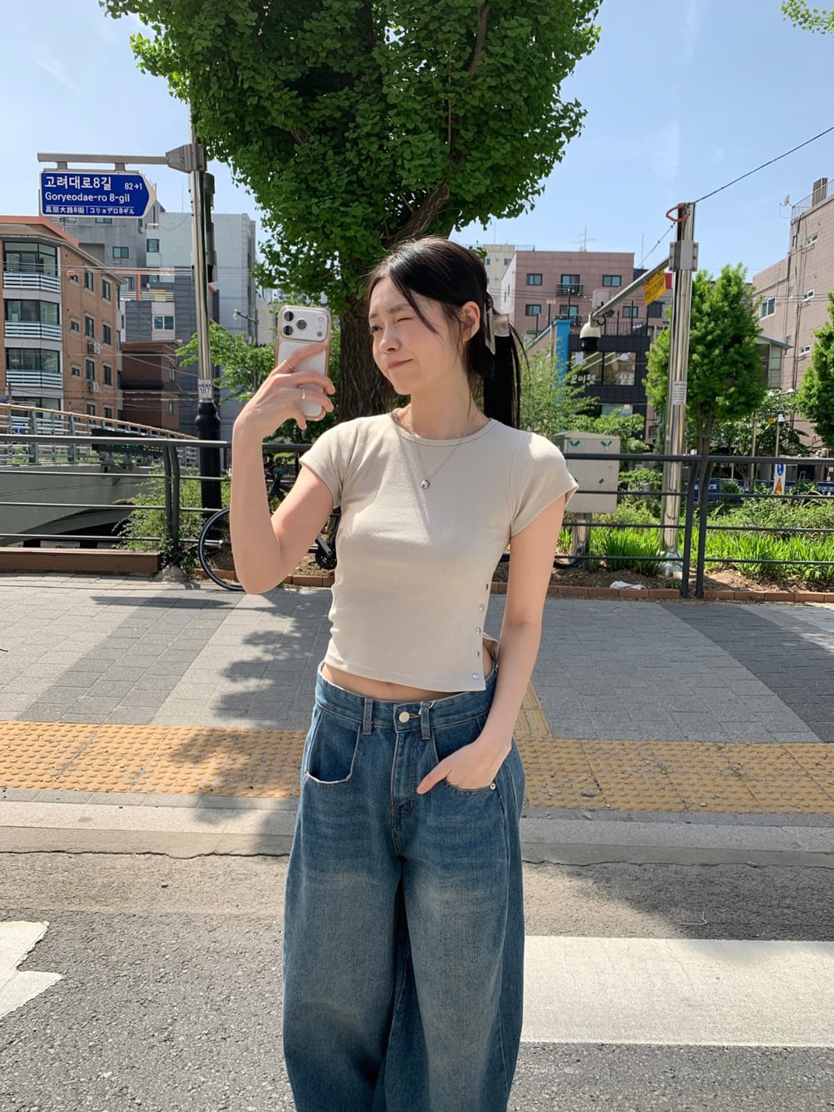 26 Summer New Arrival_Rich Snap Short Sleeve T-Shirt (Statement, Basic Item, Casual, Round Neck, Effortless Chic) - 이미지 11