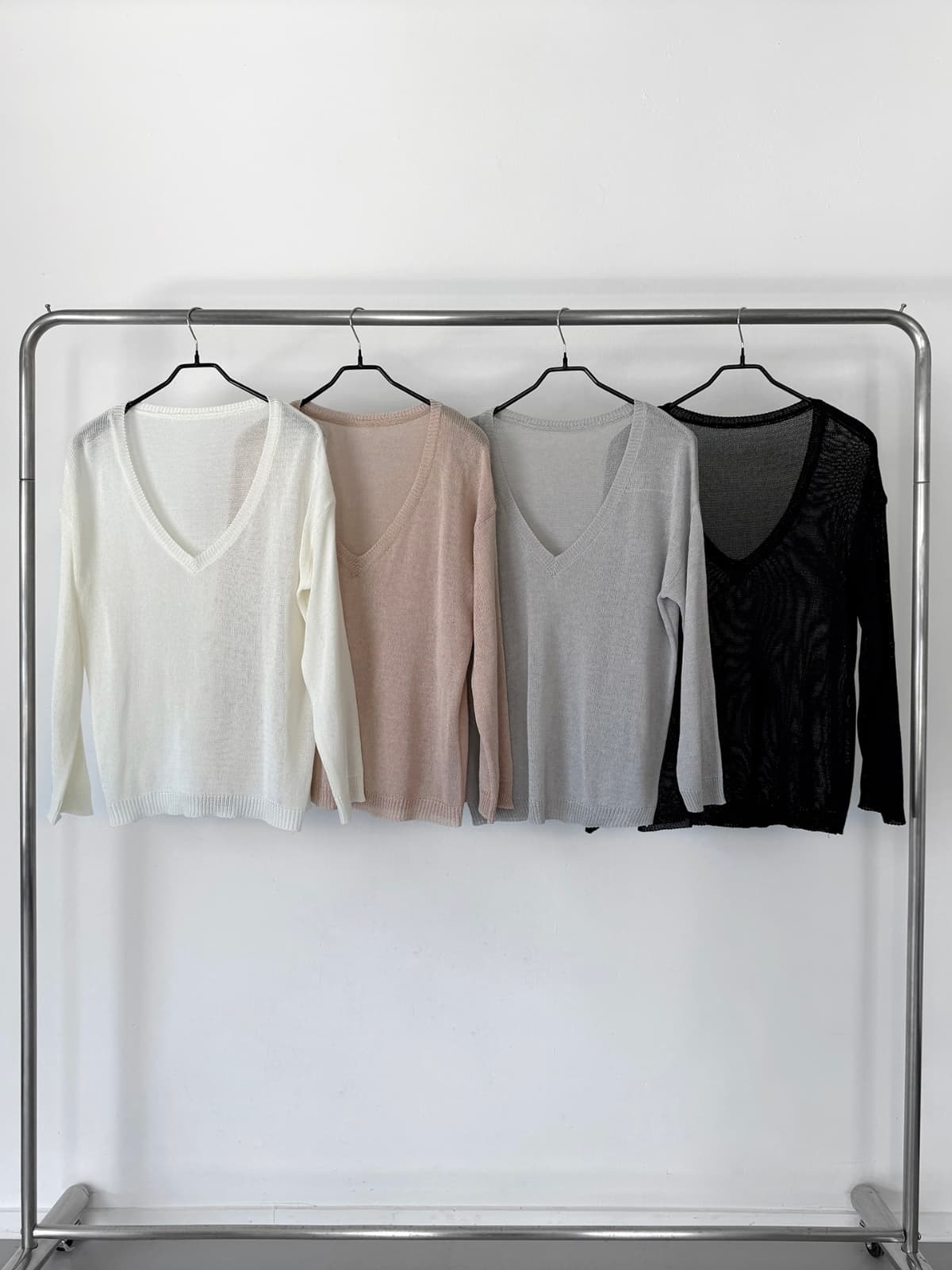 26 Summer New Arrival_Over Deep V-Neck (Knit, Delicate Fit, Long Sleeve, Oversized Fit, See-through, Mesh, Avant-garde Fit, Spring - 이미지 5