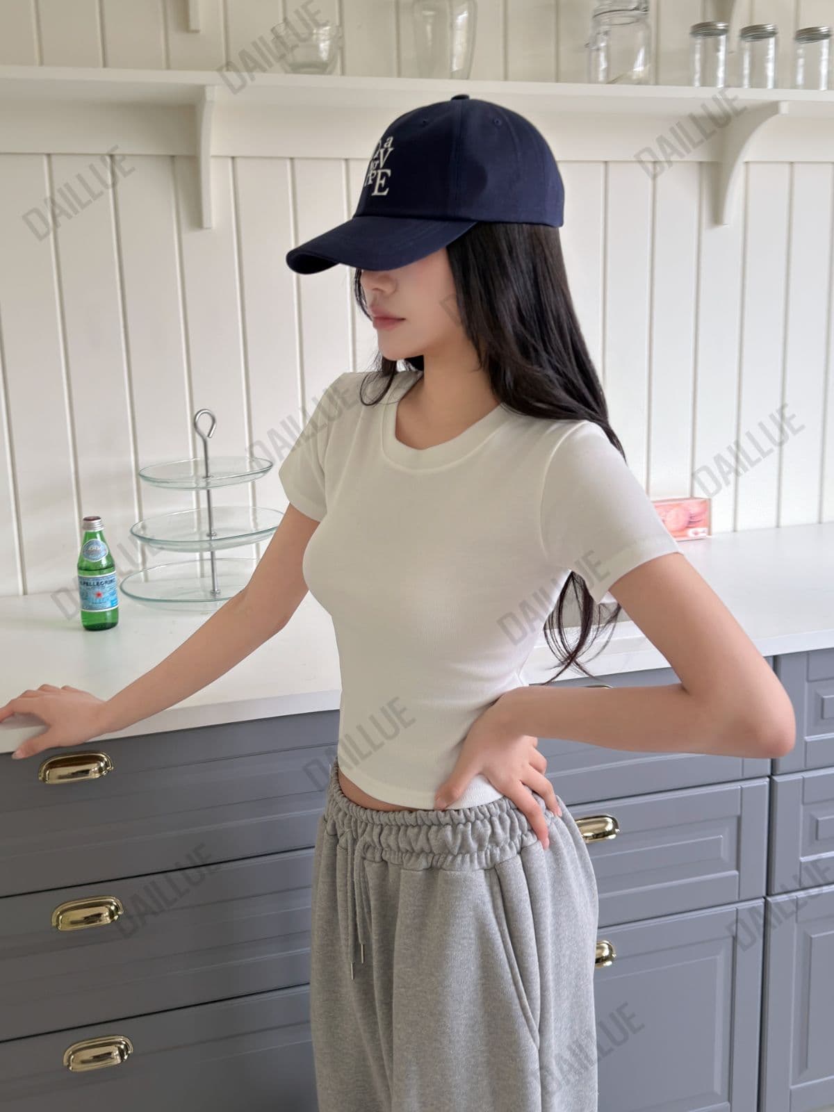 Slim Fit - Cotton Tension Basic Short Sleeve - Semi-Crop, Basic T-shirt, Arm Fat Coverage, Round Neck, Plain, Stretchy Inner - 이미지 9