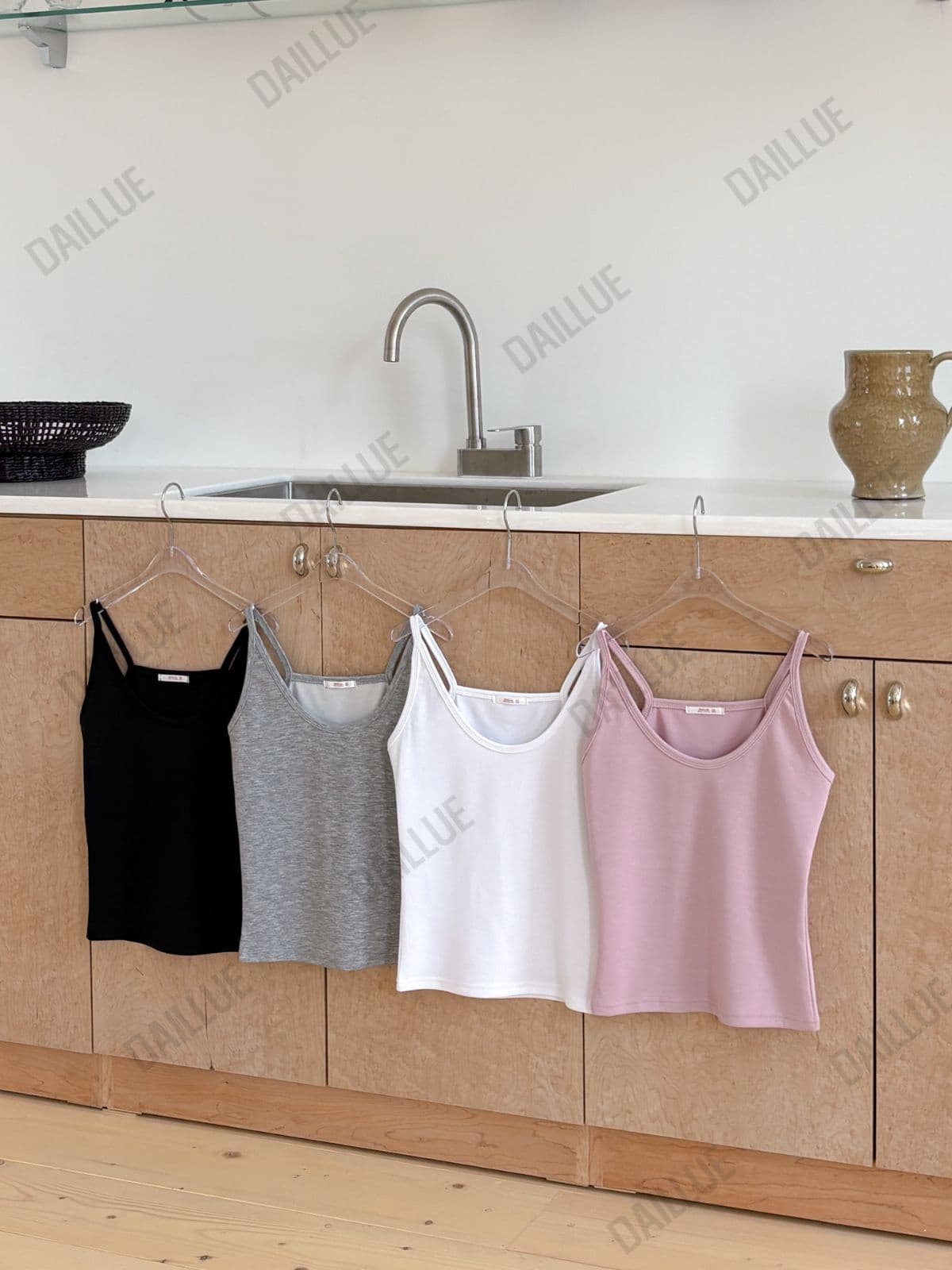 Slim Fit - Cushioned Strap Sleeveless - Breast Cover, Made in Korea, Daily, Innerwear, Sporty, Spring/Summer, Elastic Spandex - 이미지 14