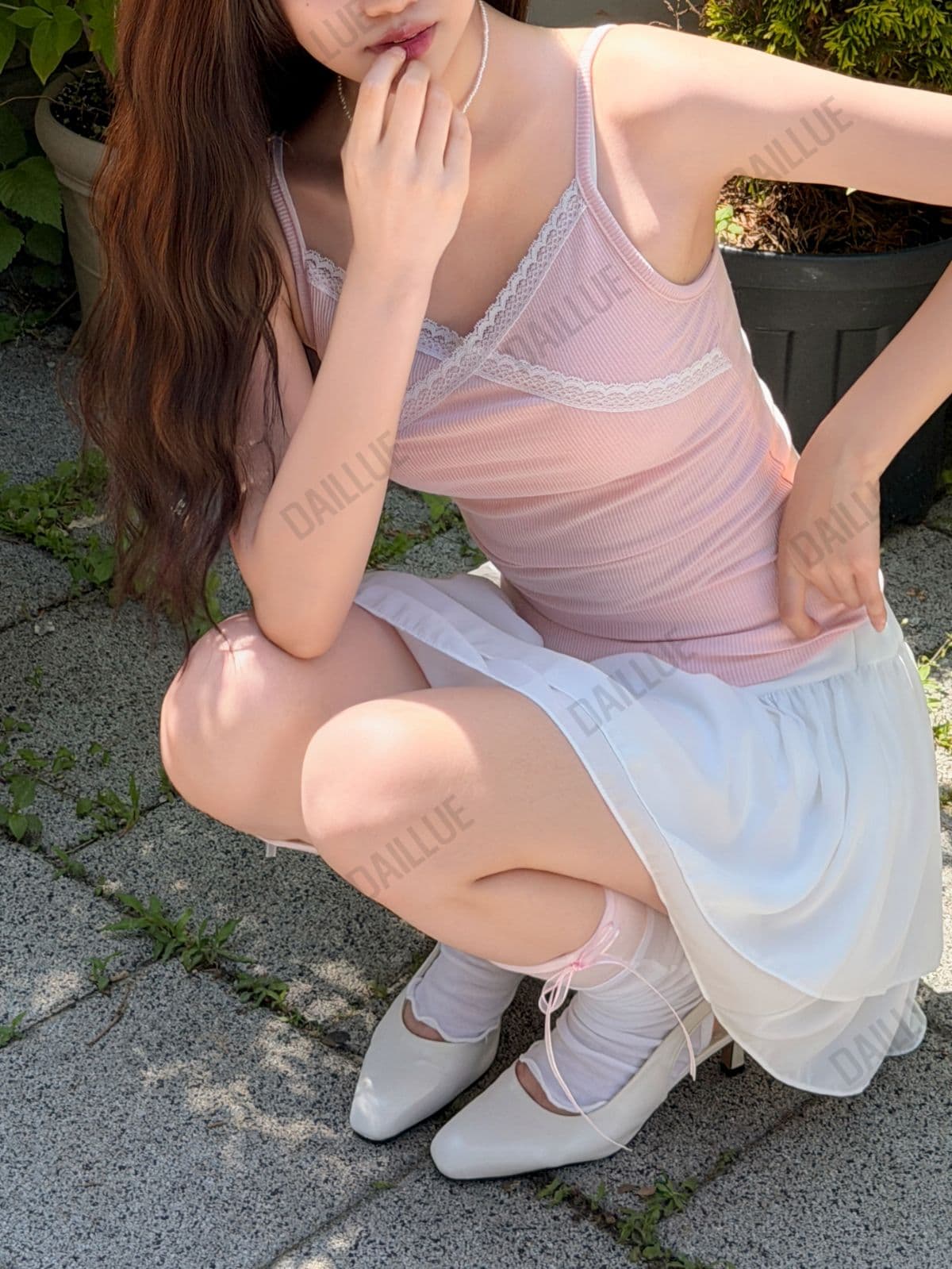 Slim Fit X-Lace Strap Sleeveless Top - V-Neck, Ribbed, Summer, Layering, Cardigan Inner, Bustier - 이미지 4