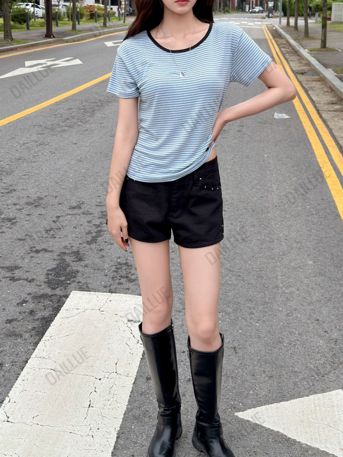 Basic Fit - Striped Contrast Round Short Sleeve - 이미지 13