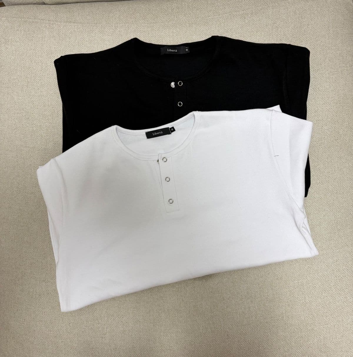 Snap Muscle Fit Henley Neck Short Sleeve T-shirt - 이미지 8