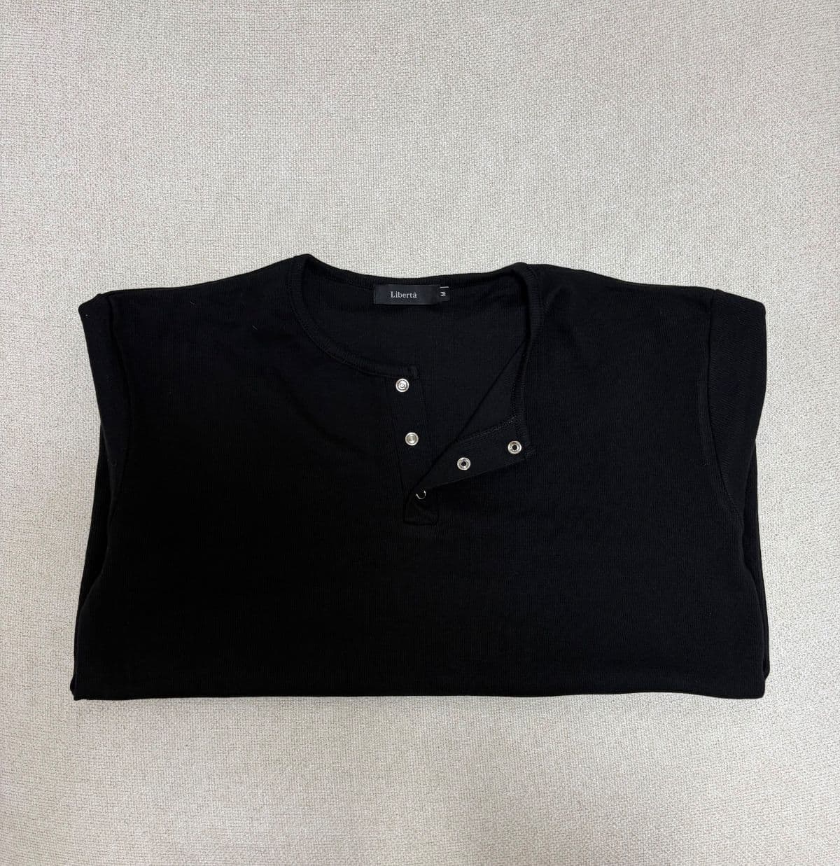 Snap Muscle Fit Henley Neck Short Sleeve T-shirt - 이미지 5