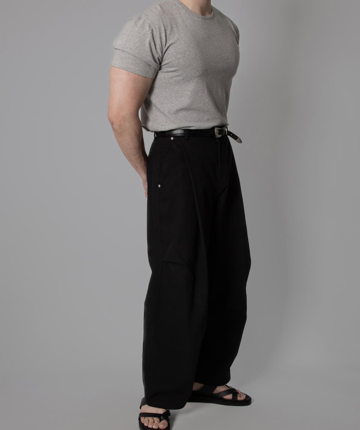 Cotton muscle-fit round short-sleeve t-shirt - 이미지 8