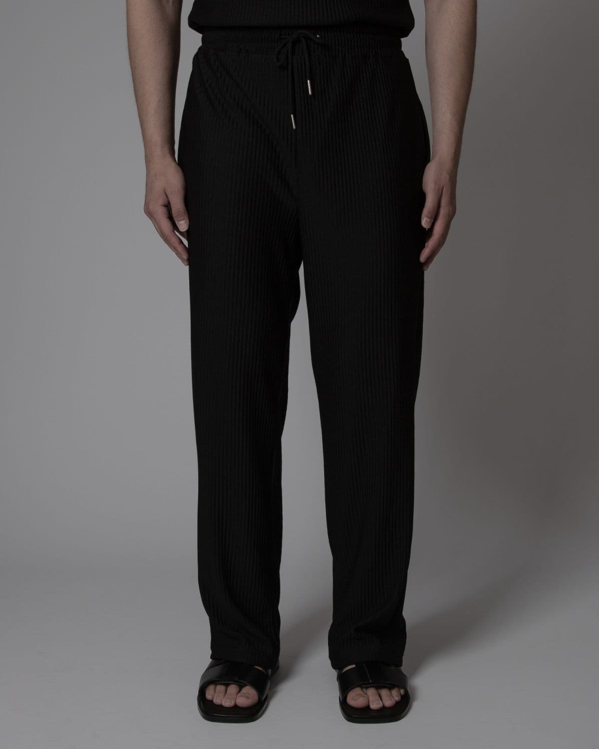 Pleated Muscle Fit Collared Short Sleeve T-shirt and Long Pants Set - 이미지 4