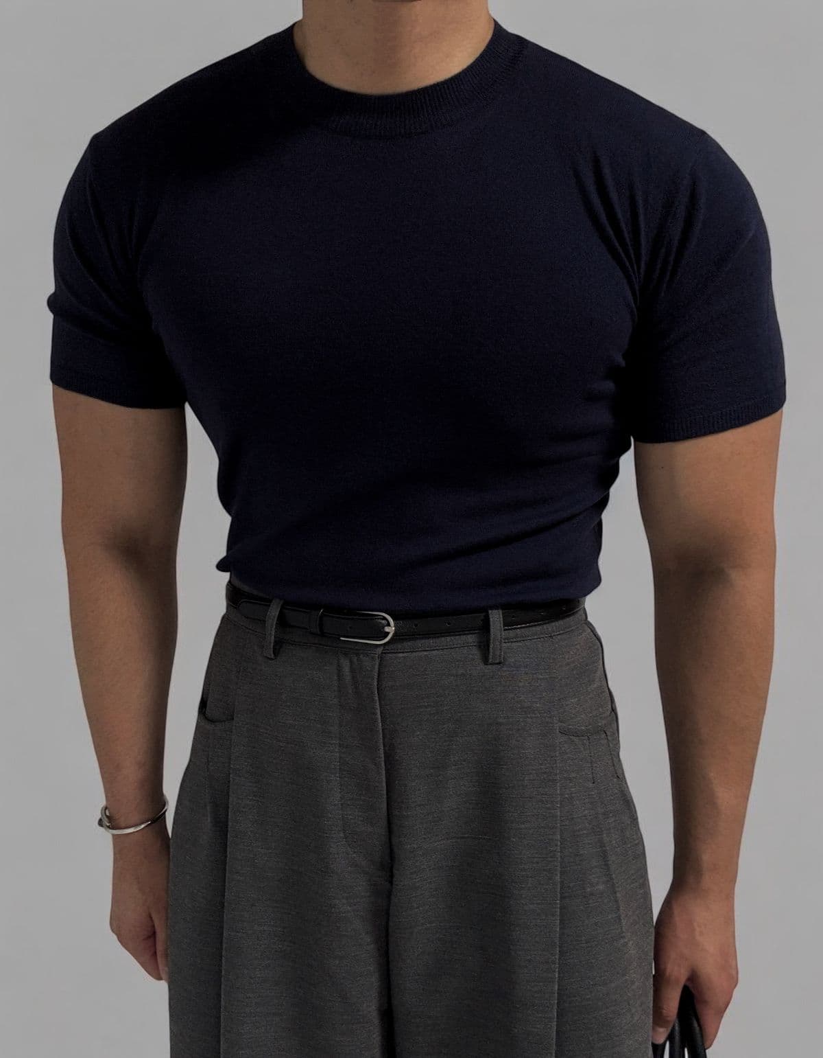 Muscle-fit wool round short-sleeve knit - 이미지 2