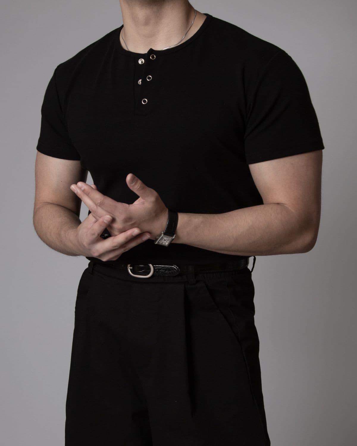 Snap Muscle Fit Henley Neck Short Sleeve T-shirt - 이미지 1