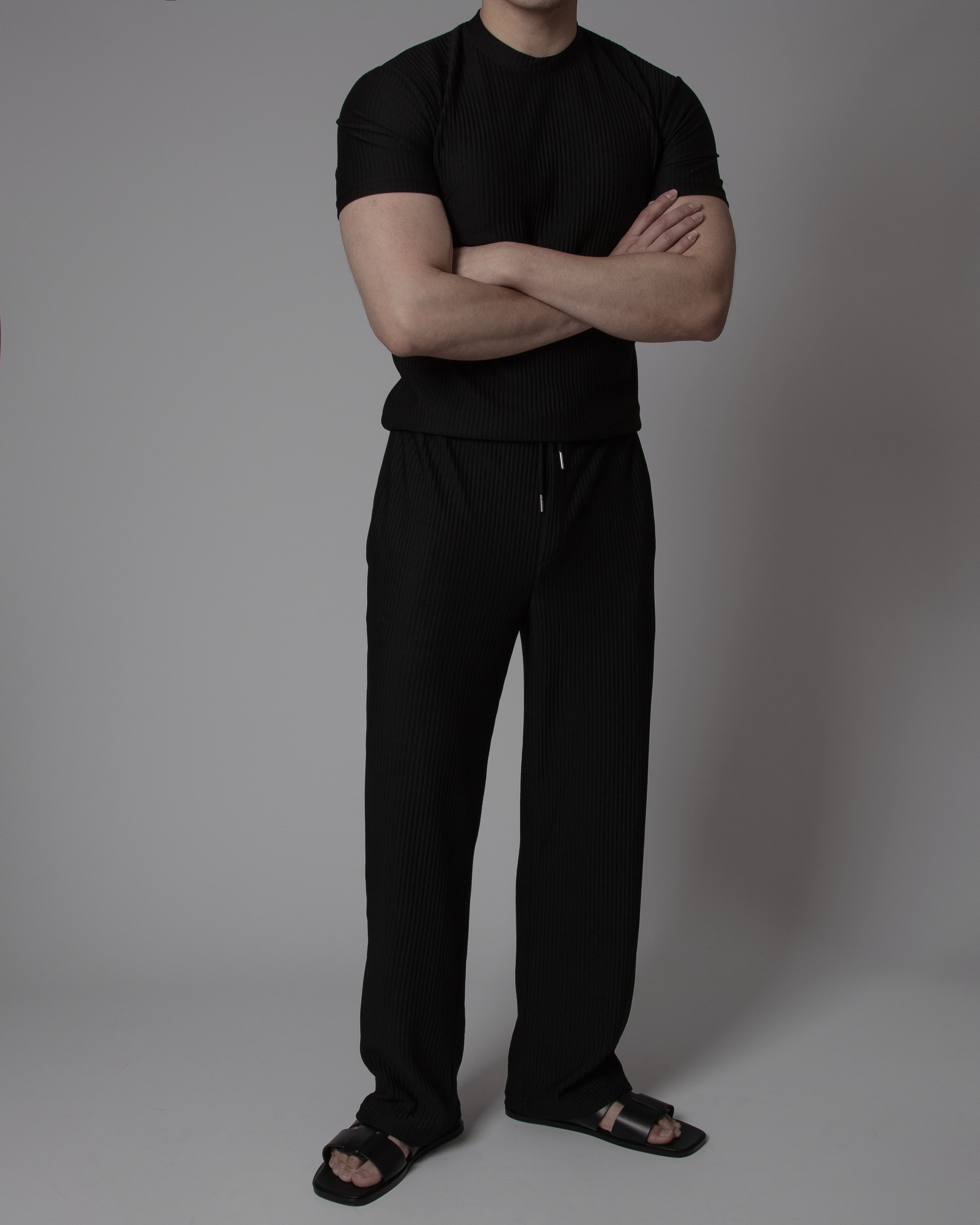 Pleated Muscle Fit Round Short Sleeve T-shirt and Long Pants Set - 이미지 2