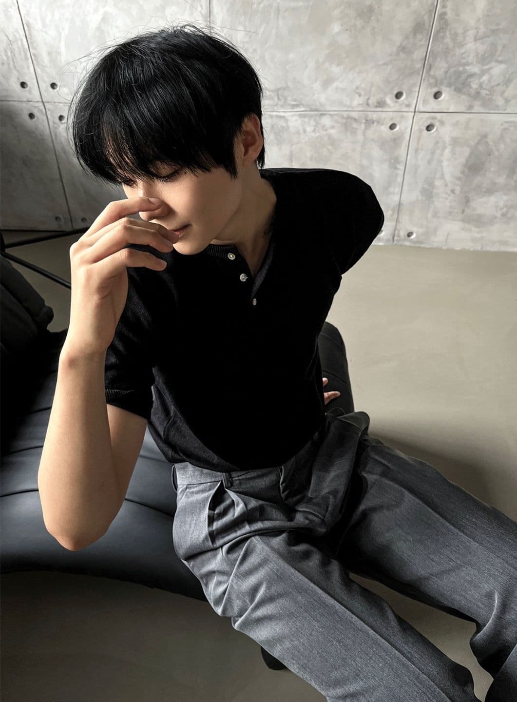 Summer Muscle Fit Henley Neck Short Sleeve Knit - 이미지 1