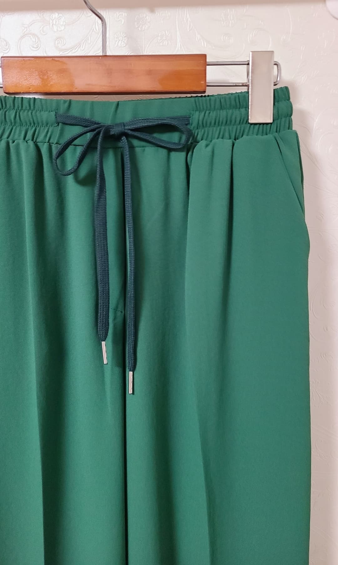 Flowy, Soft Wide Pants with String Band F L - 이미지 15