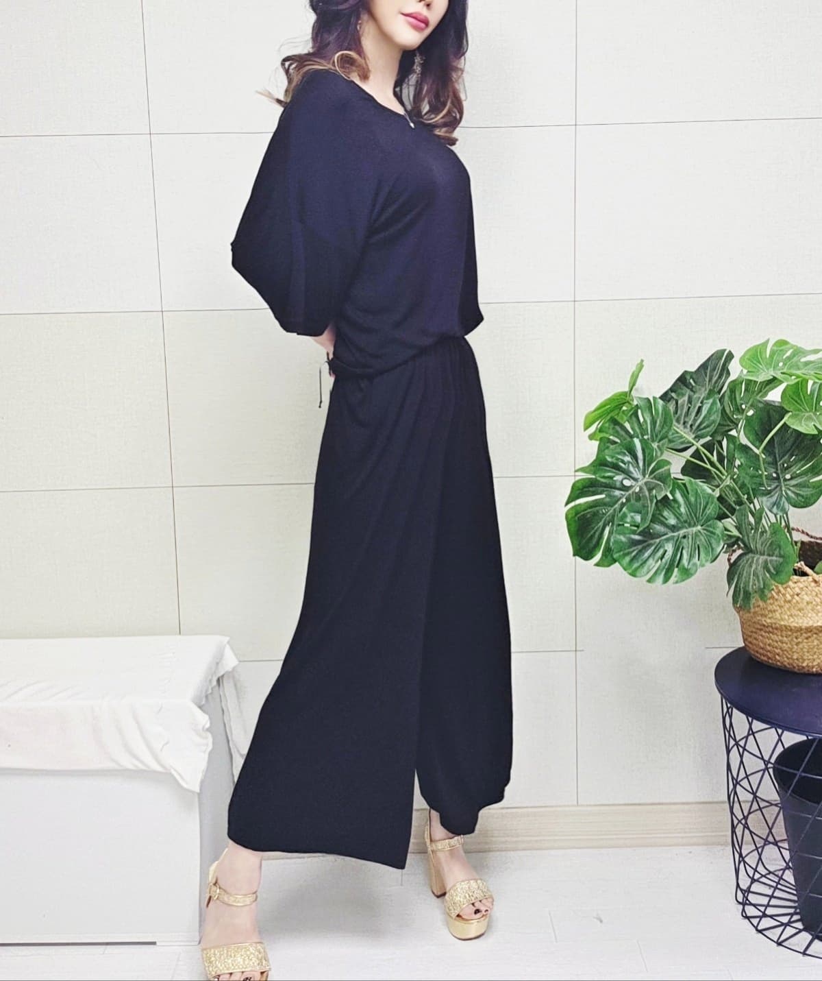 New Arrival Cool Flowy Plain V-Shirt Boxy Short Sleeve Elastic Waist Wide-Leg Pants Set Plus Size Casual Daily - 이미지 2