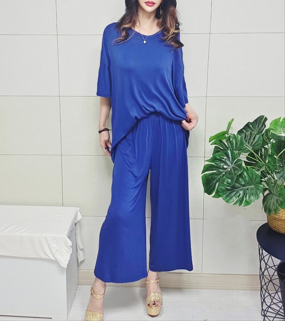 New Arrival Cool Flowy Plain V-Shirt Boxy Short Sleeve Elastic Waist Wide-Leg Pants Set Plus Size Casual Daily - 이미지 6
