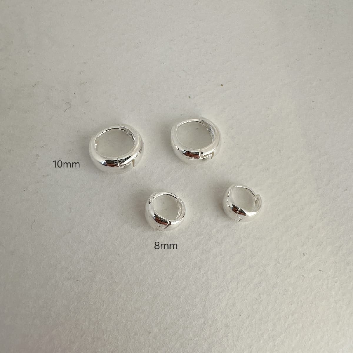 Silver925 8mm Outer Diameter Mini Teardrop Daily One-Touch Silver Earrings - 이미지 2