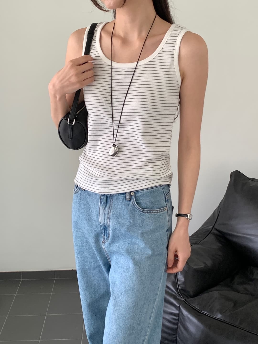 Classic-style sleeveless top - 이미지 6