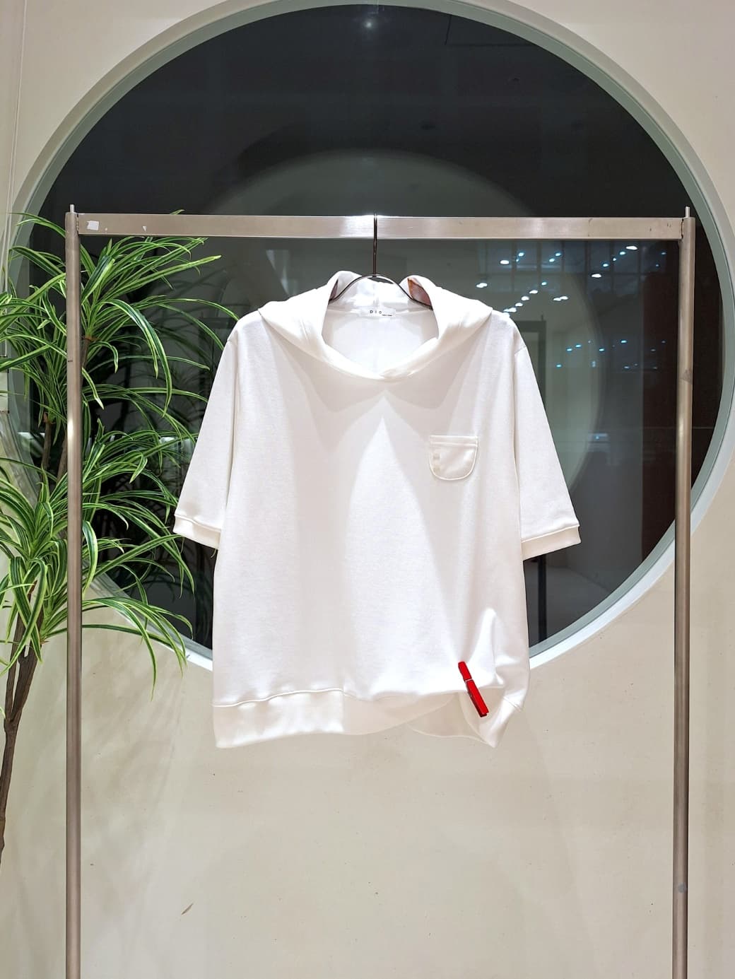 Mini pocket button short-sleeve hoodie - 이미지 14