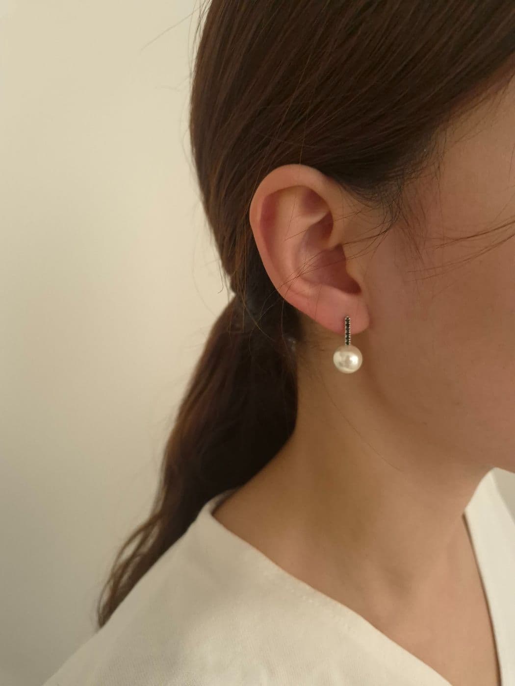 Silver 925 White-Black Cubic Pearl Earrings E221106680 - 이미지 2