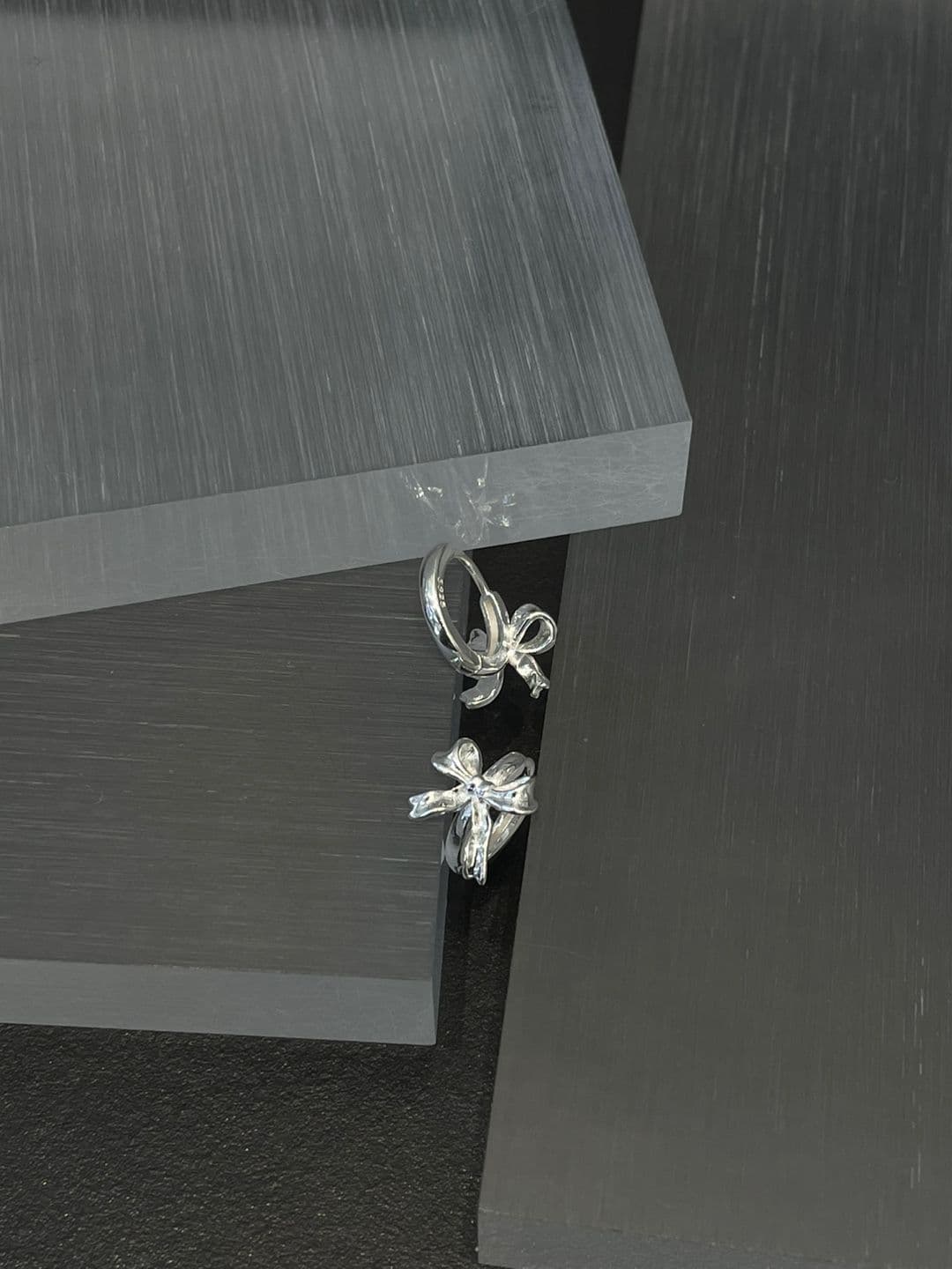 Silver 925 Rough Ribbon One-Touch Earrings E211274375 - 이미지 5