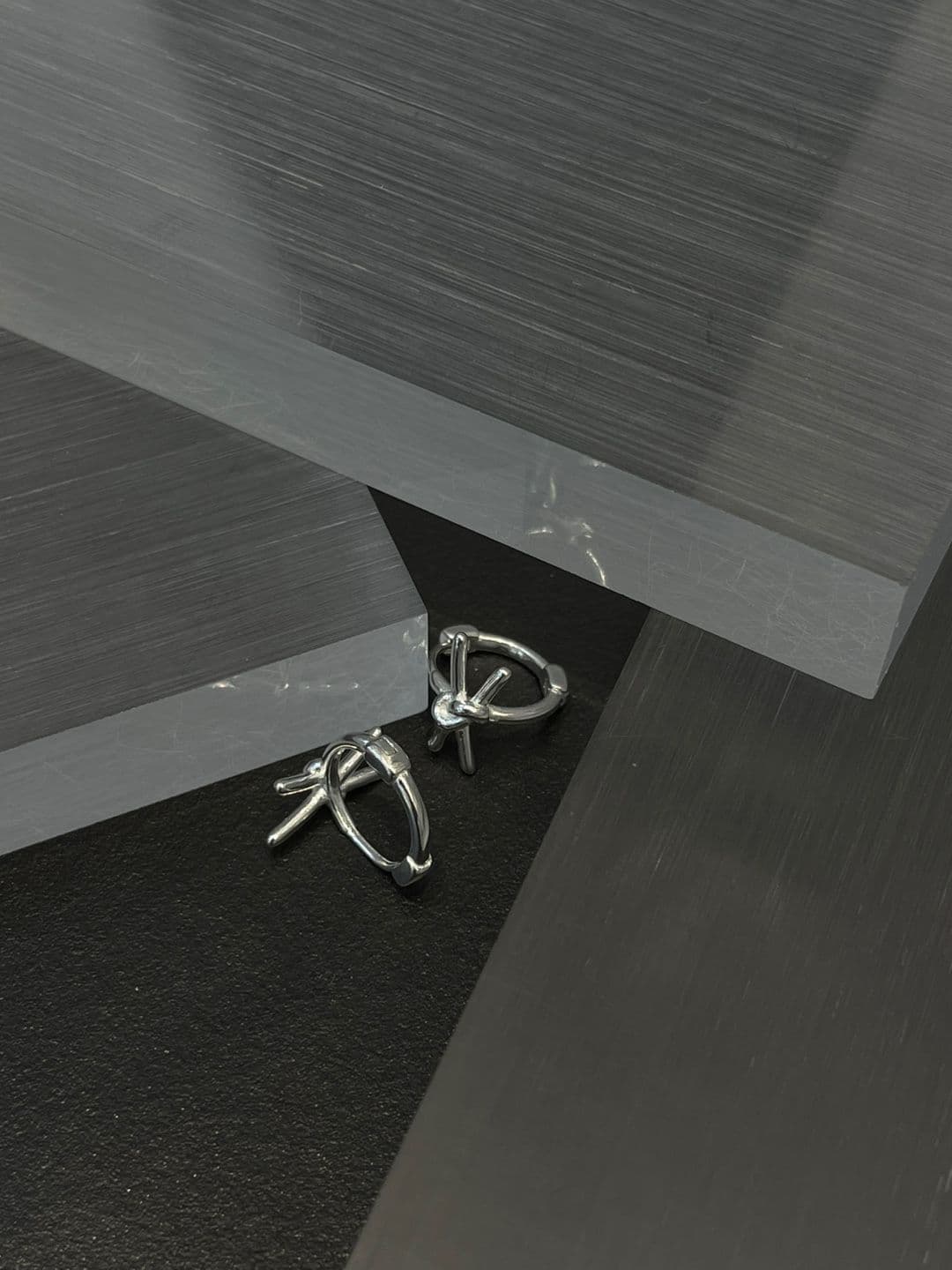 Silver 925 Knot Twist One-Touch Earrings E221119518 - 이미지 5