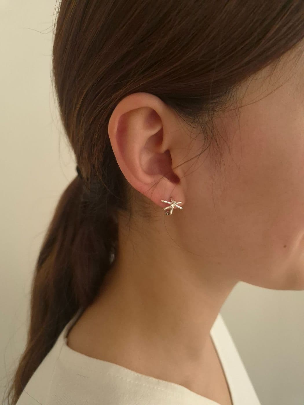 Silver 925 Knot Twist One-Touch Earrings E221119518 - 이미지 2