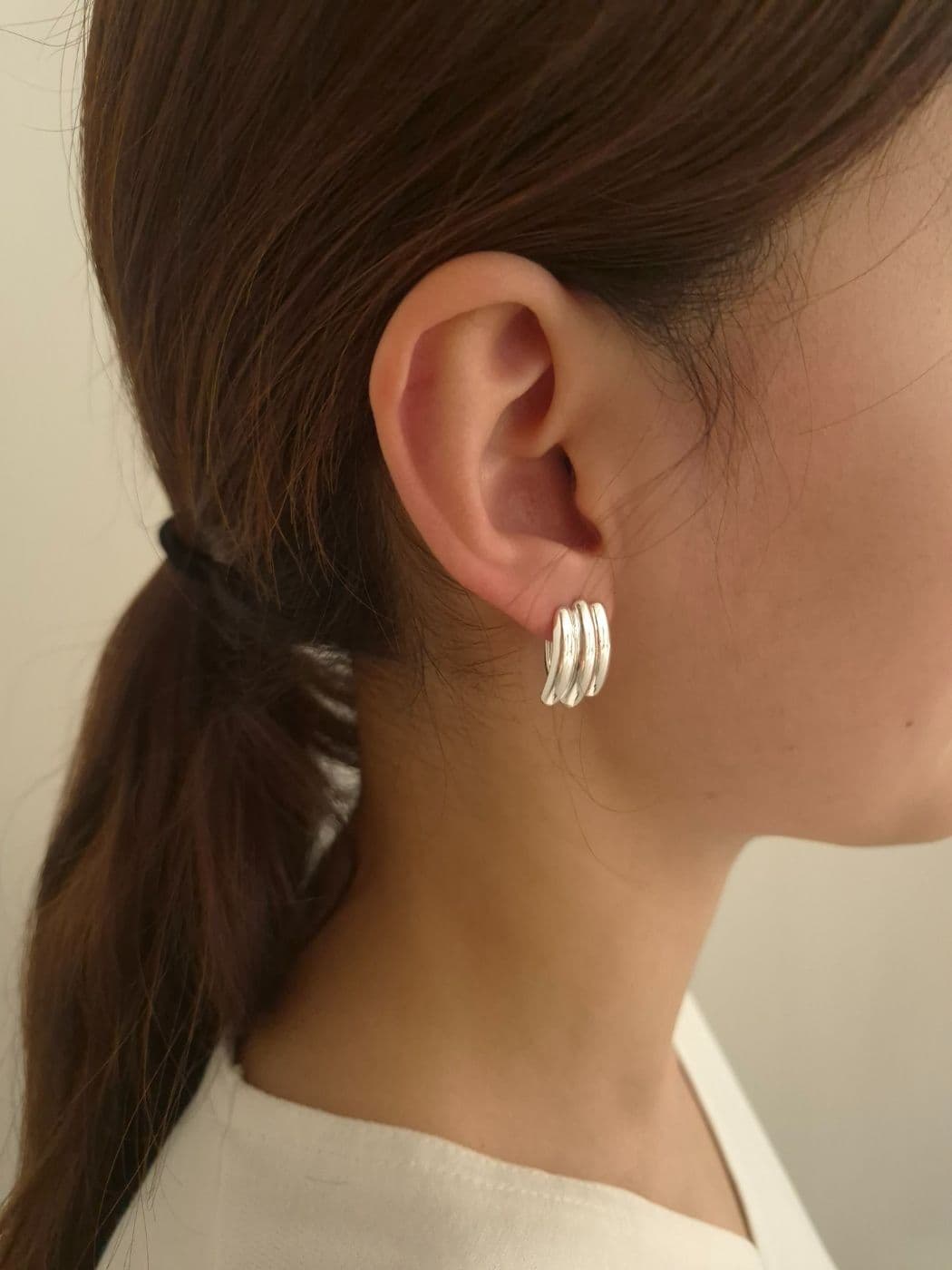 Silver 925 One-Touch Big Stripe Earrings E221002844 - 이미지 3