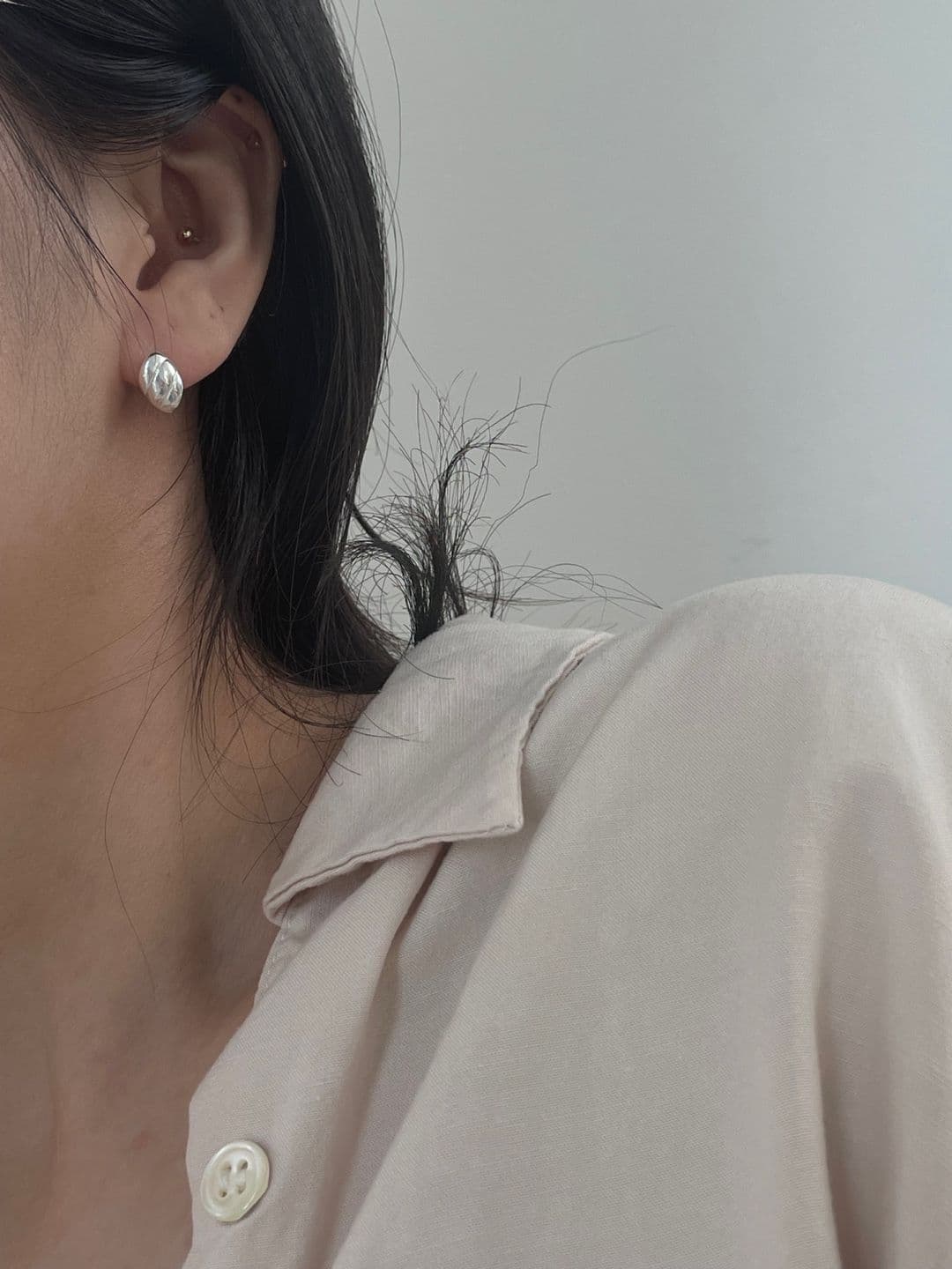 Silver 925 Croissant Post Earrings E240132315 - 이미지 2