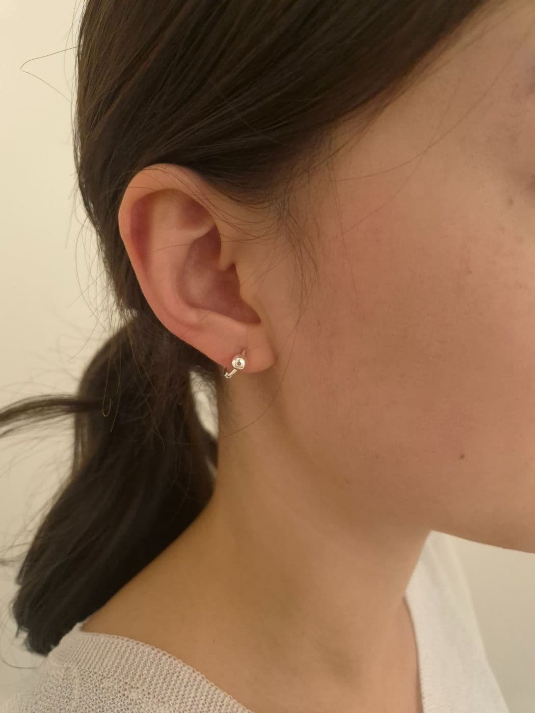 Silver 925 Round One-Touch Earrings E230555278 - 이미지 2