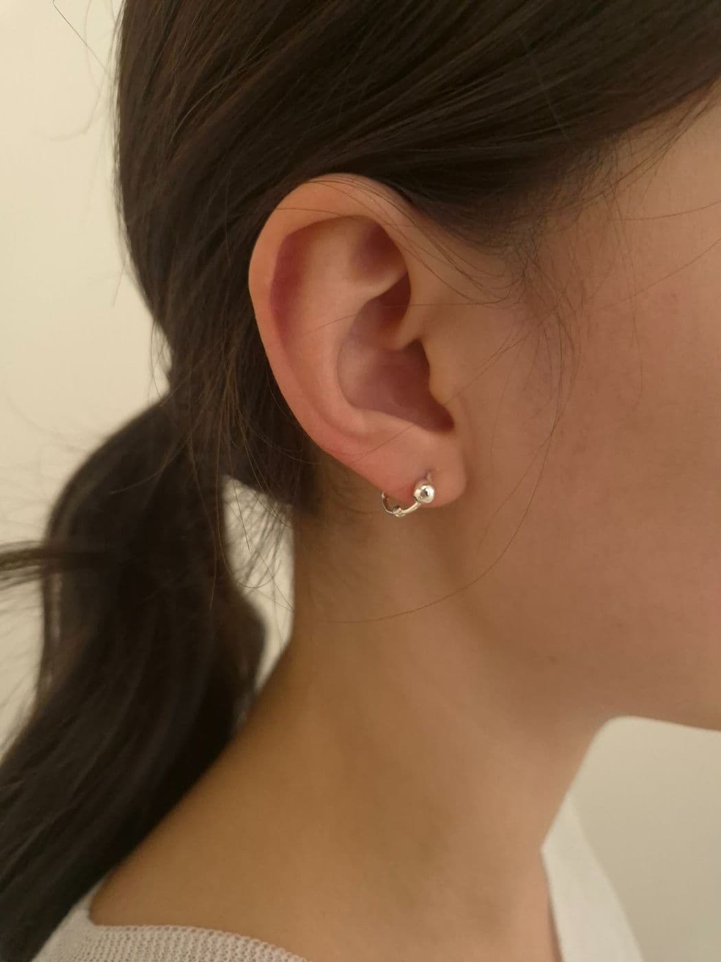 Silver 925 Round One-Touch Earrings E230555278 - 이미지 1