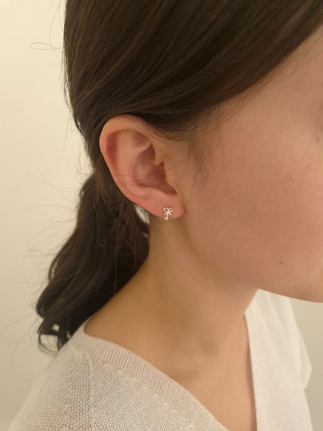 Silver 925 Small Ribbon One-Touch Earrings E260481071 - 이미지 2