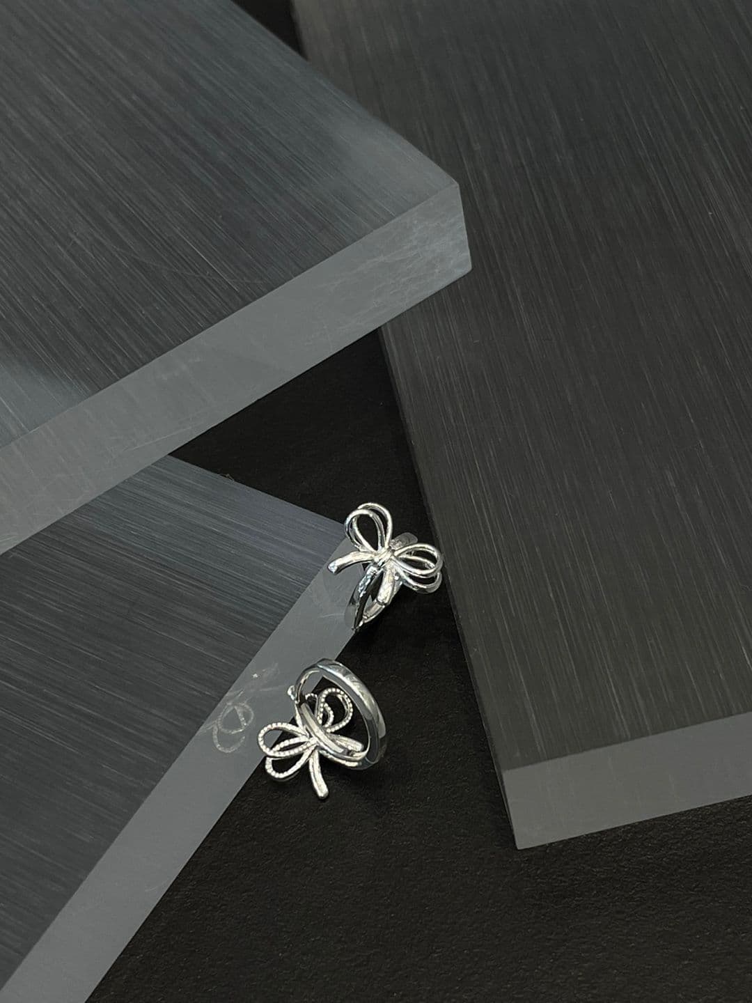 Silver 925 One-Touch Double Ribbon Earrings E220301625 - 이미지 4