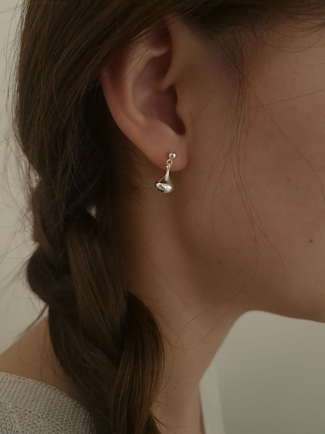 Silver 925 Teardrop Dangle Post Earrings E260456825 - 이미지 1