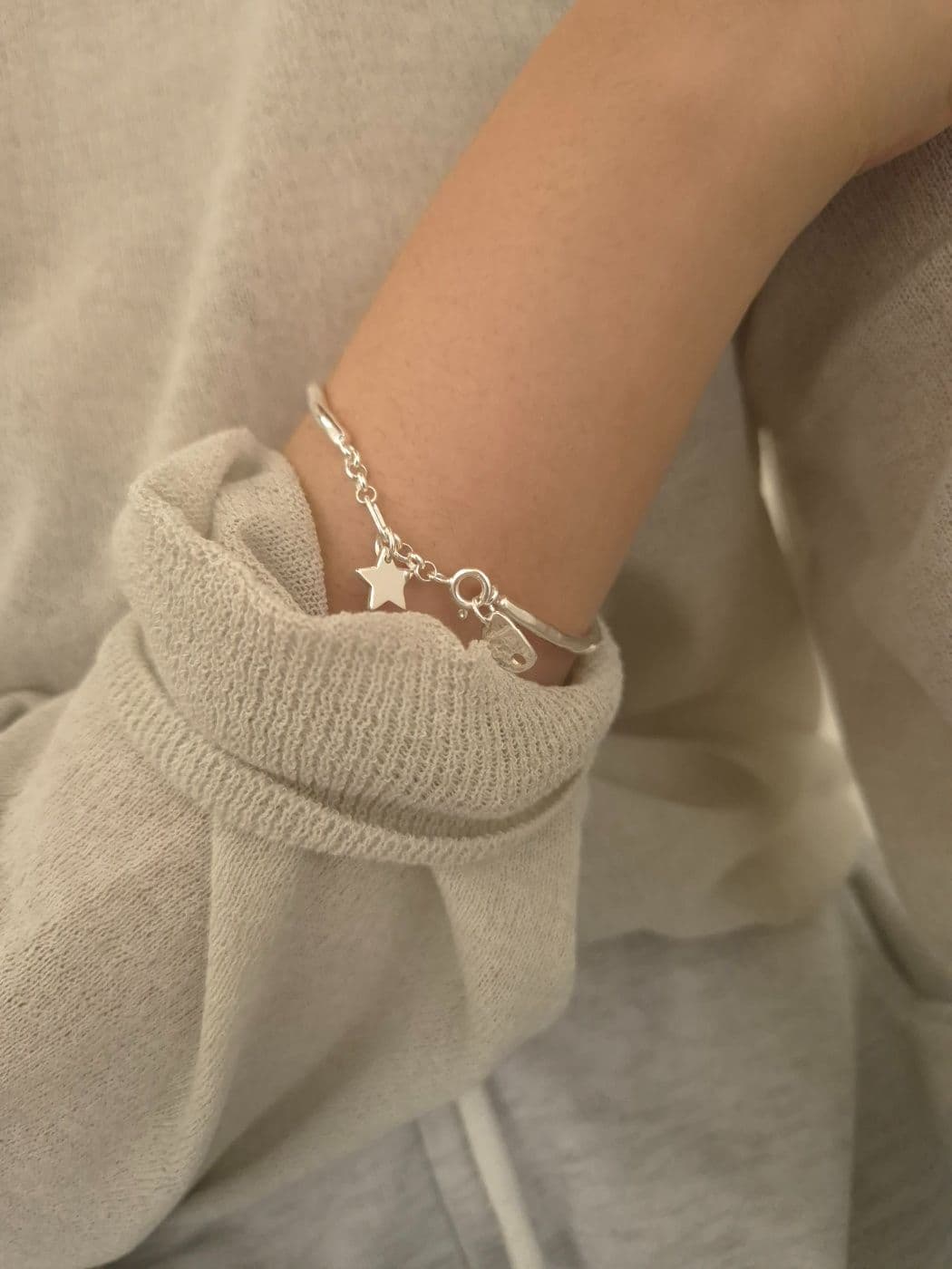 Silver 925 Rough Star Bangle Bracelet B260565111 - 이미지 4