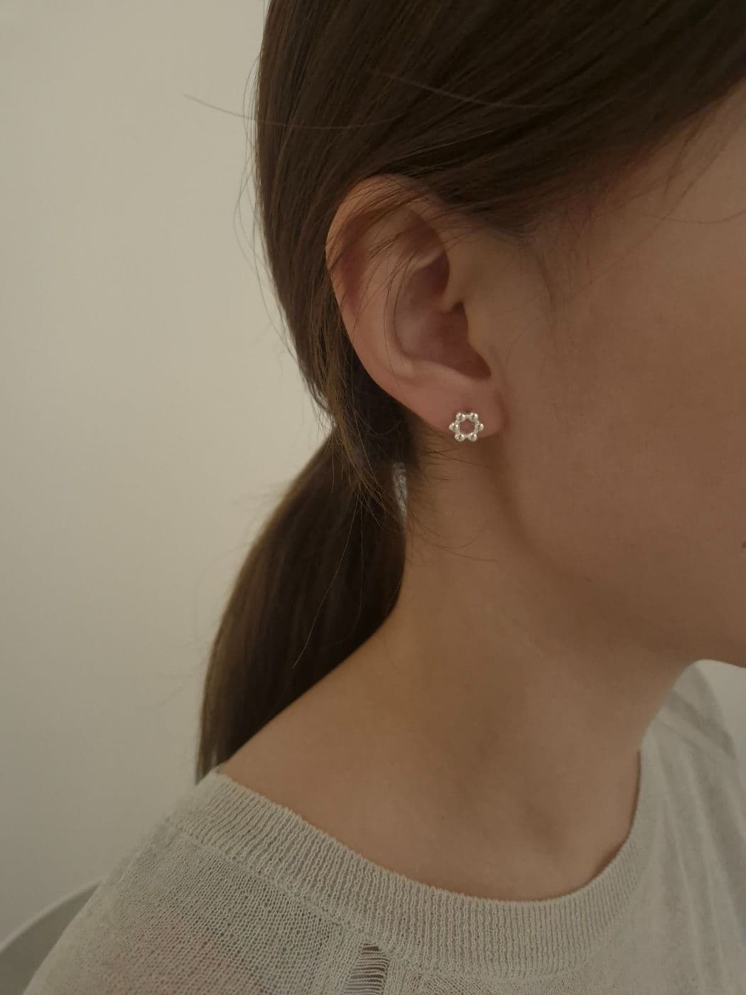 Silver 925 Flower Silver Ball Post Earrings E230131190 - 이미지 4
