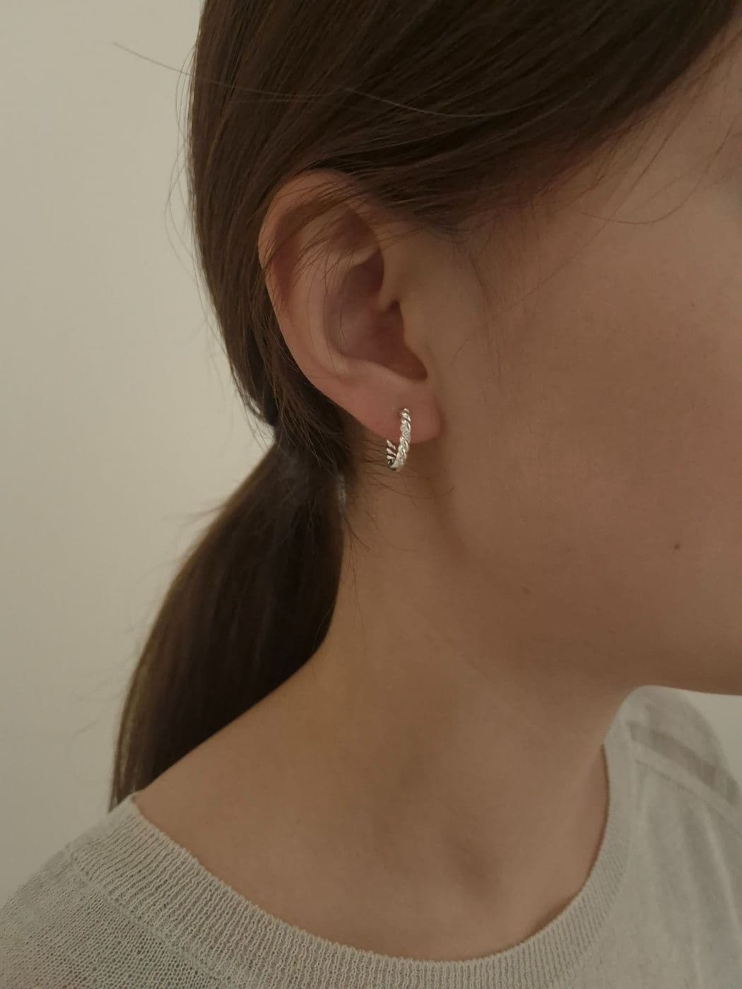 Silver 925 Cubic Twist One-Touch Earrings E260567582 - 이미지 3