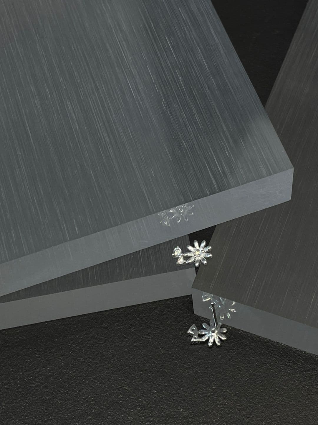 Silver 925 Flower Cubic Post Earrings E260509338 - 이미지 5